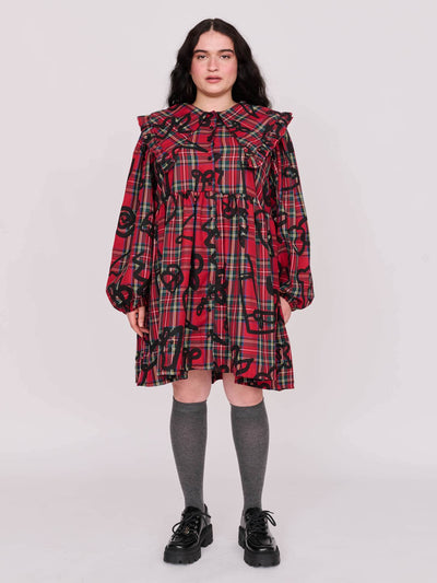 collection-curve, model:Yasmin wears size 18 and is 5’ 4”